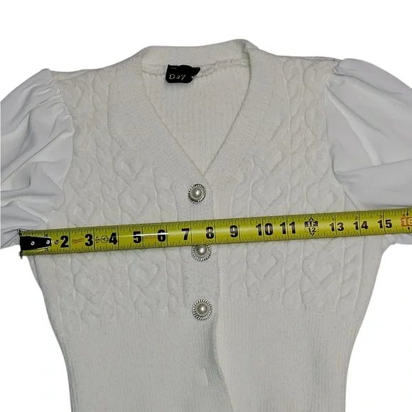 Victorian White Knit Puff Sleeves Cardigan Size S/M - Picture 6 of 12